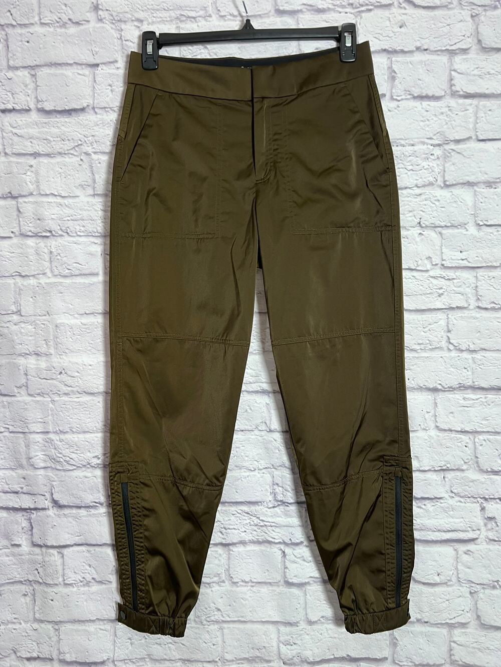 Athleta Radiant Jogger SIZE 6 Olive Green Stretch Utility Ankle Pants NWOT